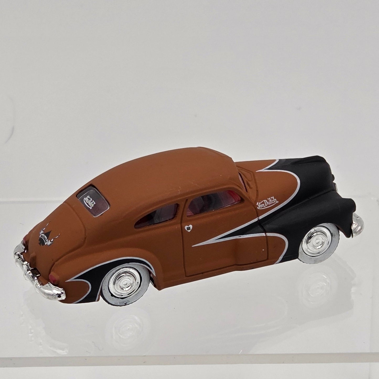 LOOSE Jada Toys Von Dutch Garage '47 Chevy Fleetline