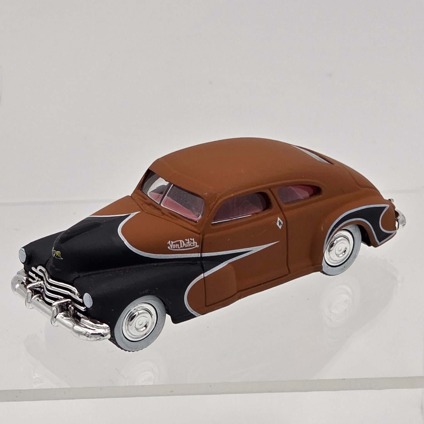 LOOSE Jada Toys Von Dutch Garage '47 Chevy Fleetline